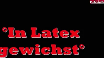 Eve-Deluxe Meine frisch t?дttowierte Pussy geil gewixxt