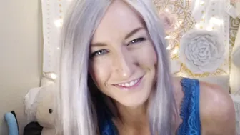 fit_american_girl charming babe masturbates shaved vagina