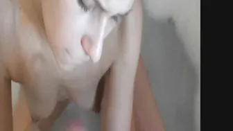 Sherly-N18 In der Badewanne abgesahnt