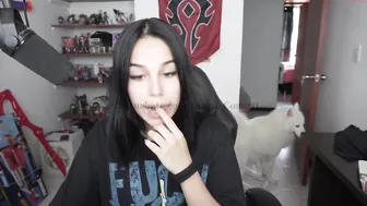 laura_cornett gorgeous beast jumping on a dildo