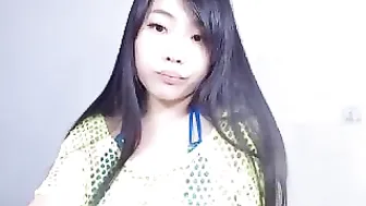 leenaq Gorgeous mare nadrachivaet wet pussy