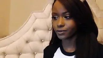 jezabelvessir Busty slut caresses both slits