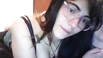 kuma_cam pregnant jerking off