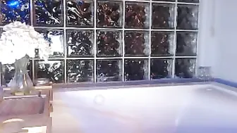 exoticlilyxo Best girl fucks pussy with phallus