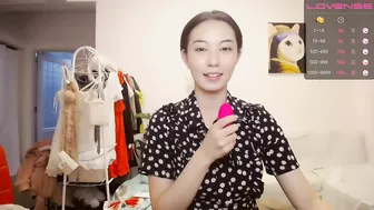 cn_alice fucks herself in red dildo
