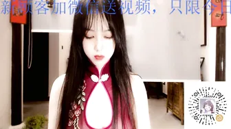 cn_alice pretty chick fucks pussy with black dildo