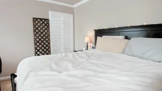 jessryan cute slut fucks vaginal opening