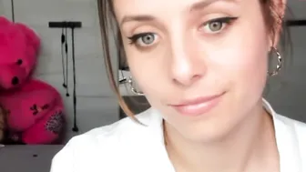 nyconik naked bitch
