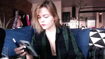 el__  private  with a toy