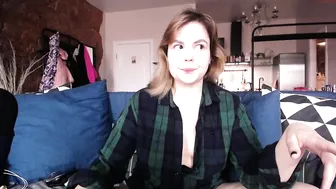 el__  private  with a toy