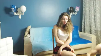 sexyru_couple caresses pussy through panties