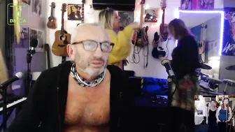 win2win sexy slut exhausting the cap with masturbation