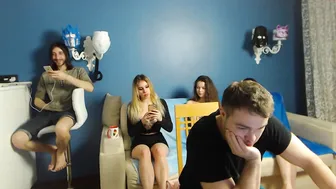 sexyru_couple sweet blondie fucks with a toy