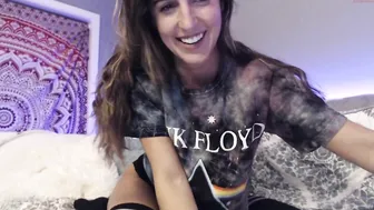 syriahsage took off her dress