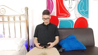 tospendwithme gorgeous chick jerks off her pussy with phallus