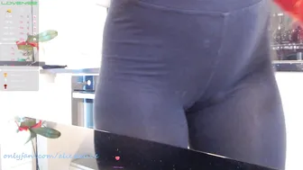 hotaliesia69 Smart brunette