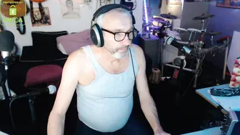 win2win cute brown-haired woman performs double fuck