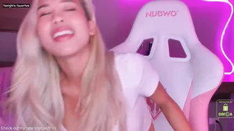 idaaaaaa amazing chicks and have fun with sex toys