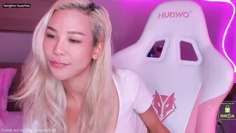 idaaaaaa amazing chicks and have fun with sex toys