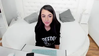 iamjoyxs beautiful chick takes off her underwear