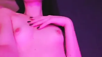 lucy_goose skinny squirt stretches the vagina