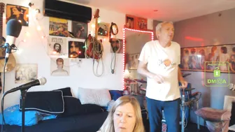 win2win Obstinate brunette