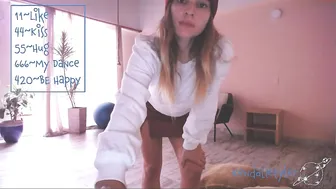 kendalltyler undresses and shows puffy bread