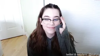 shy_teeenager gets an orgasm from jerking