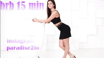 roxxana227 moans sweetly