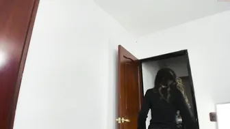 xhxoxtxsxex fluffy bitch with glasses masturbates pussy