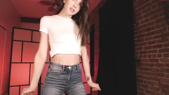 naughtykathie sexy chicks twirl big butts