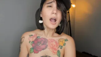 sugar_troubl3 Busty bitch