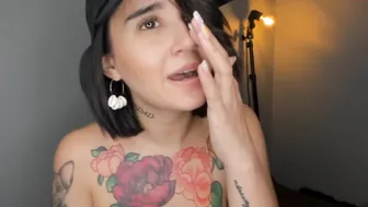 sugar_troubl3 Busty bitch