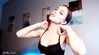 _stella_rose_ cute girl fingering pussy with vibrator