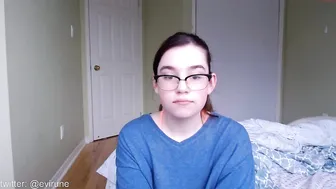 shy_teeenager naked beauty in the kitchen