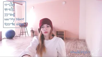 kendalltyler fat chick fucks cunt with phallus