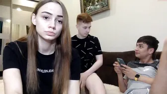 all_cryst jerking whore on the background of new york