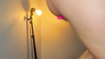 sugar_troubl3 shy slut pulls juicy cunt