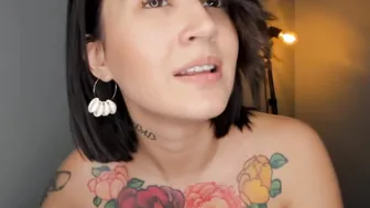 sugar_troubl3 shy slut pulls juicy cunt