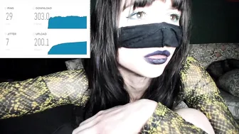 chaturbatable beautiful bitch enjoys cunnilingus