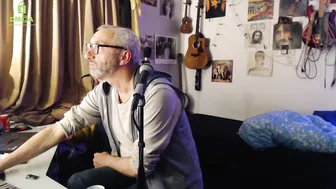 win2win slutty female has pussy fucked