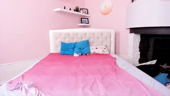 anson_ charming lady fucks herself with a rubber dick