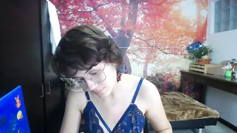 lola_lolaml cute lady shows natural tits