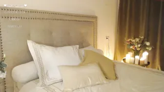 braingirl seductive babe masturbates shaved cunt