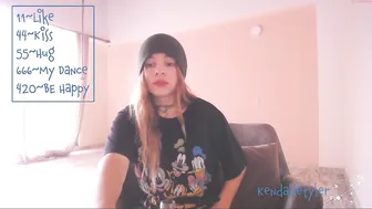 kendalltyler luxurious blonde straddled sex toy