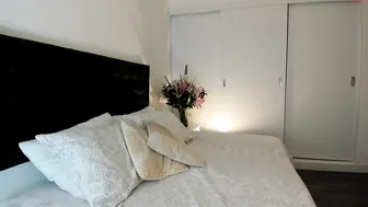winonaoak dark haired babe digging with sex machine