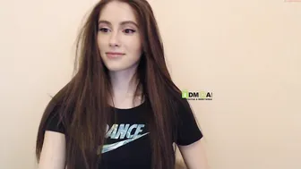 snowww_white magnificent queen jumping on sex toy