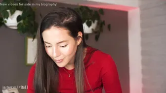 effyloweell sexy chick caresses pussy and nipples