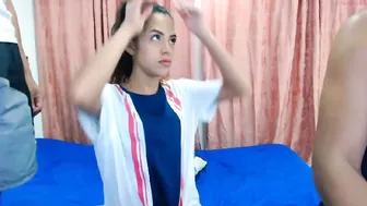 gruphrdsxnew young slut gets naked before boobs