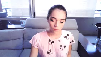 scarlett__baker cute girl masturbates cunt at the wheel